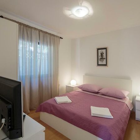 Apartmani Jordana Komiža Exterior foto